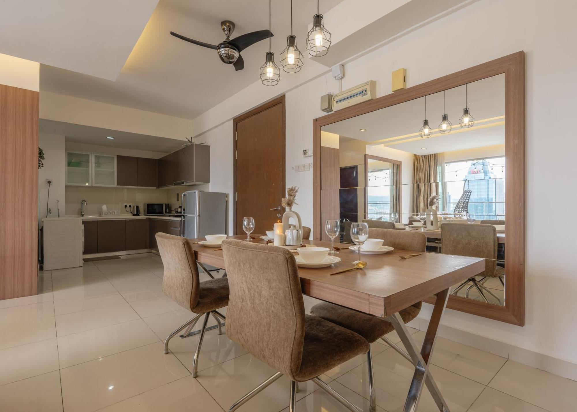 Suites & Residences @ Regalia By Plc Куала-Лумпур Екстер'єр фото